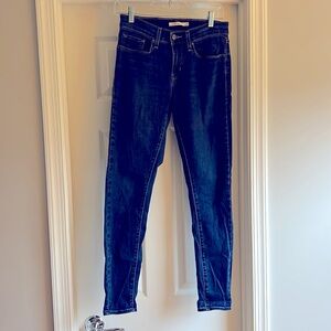 Levi’s Curvy Skinny Leg Jeans. Excellent condition! Size 27 (4)